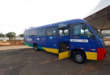 Prefeitura recebe novo micro-ônibus para transporte de pacientes e reforça atendimento na saúde em Leme, SP