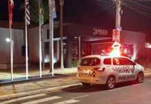 Homem é preso pela POLÍCIA MILITAR após tentar furtar bicicleta em residência de Leme, SP