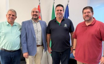 Prefeito Claudemir Borges recebe pesquisador da UNICAMP e representante do Instituto ISA em Leme, SP