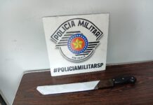 Homem é preso em flagrante após ameaçar a própria mãe com facão na zona rural de Pirassununga, SP