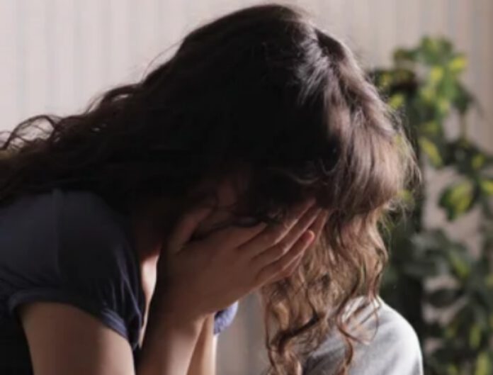 depositphotos_25094749-stock-photo-woman-crying