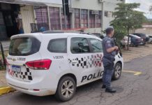 Jovem é preso por tráfico de drogas e furto durante Operação Impacto em Pirassununga, SP