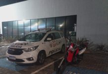 Polícia Militar encontra motocicleta com chassi e motor adulterados em área de mata e prende homem em Leme, SP